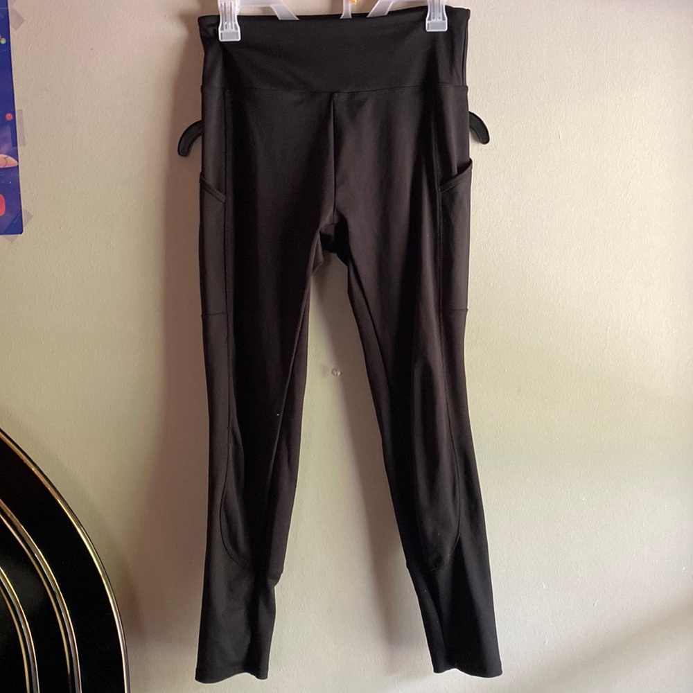 Athletic leggings